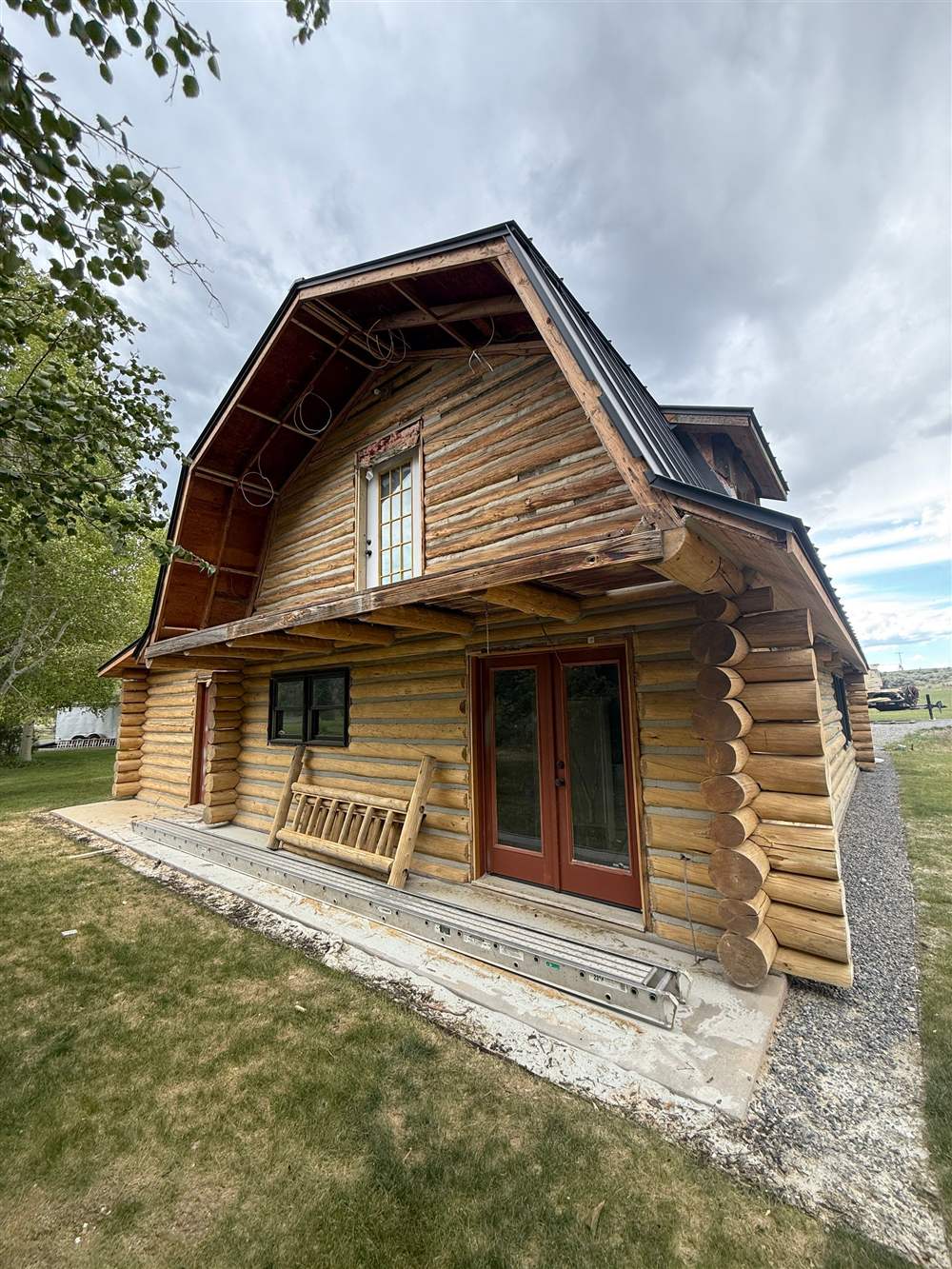 Mackay Log Home Restoration detail